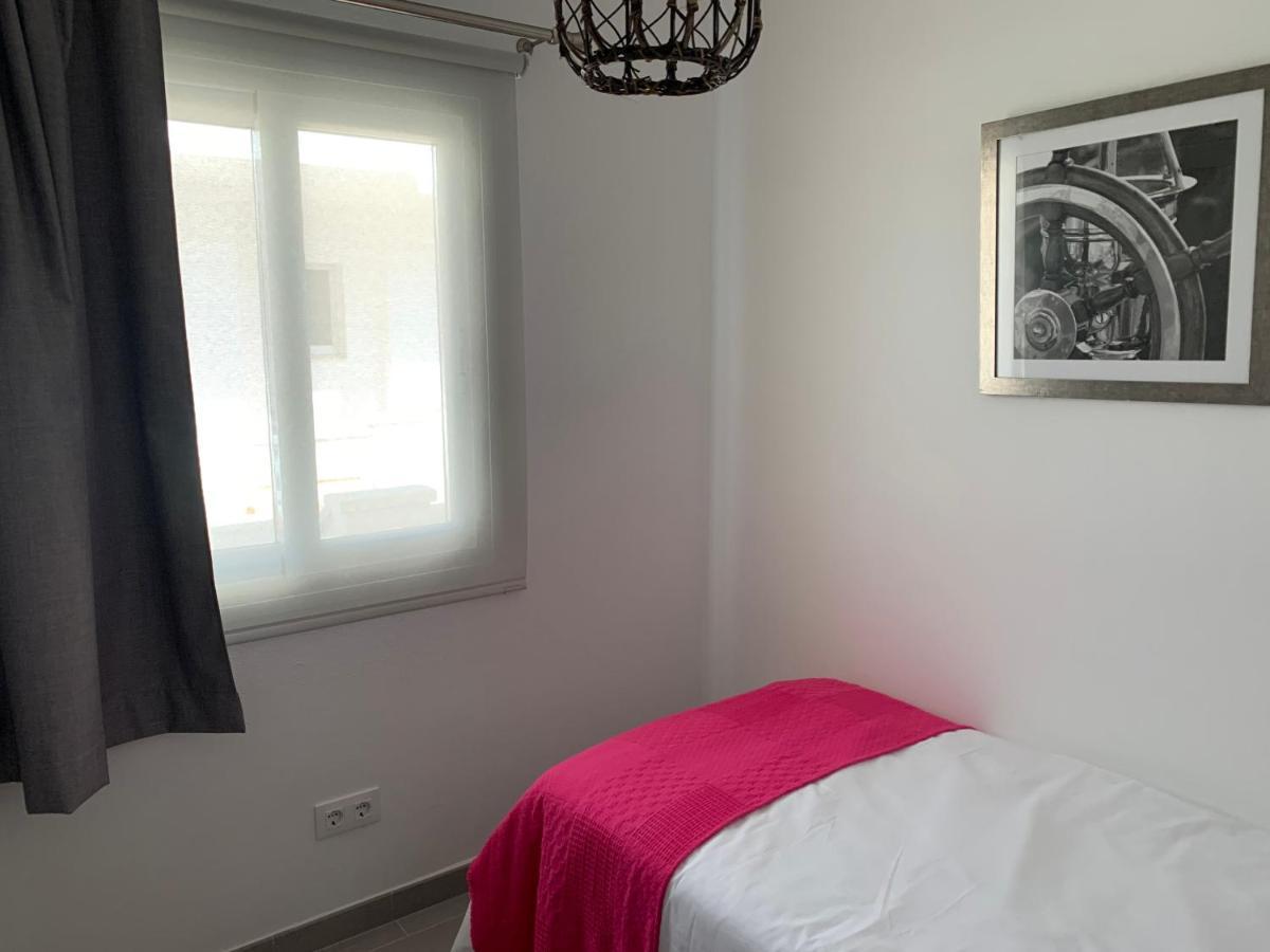 Apartamento En Playa Santo Tomas Es Migjorn Gran Exterior photo
